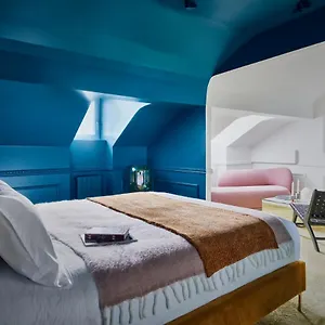 Halcyon Days , Luxembourg Luxembourg